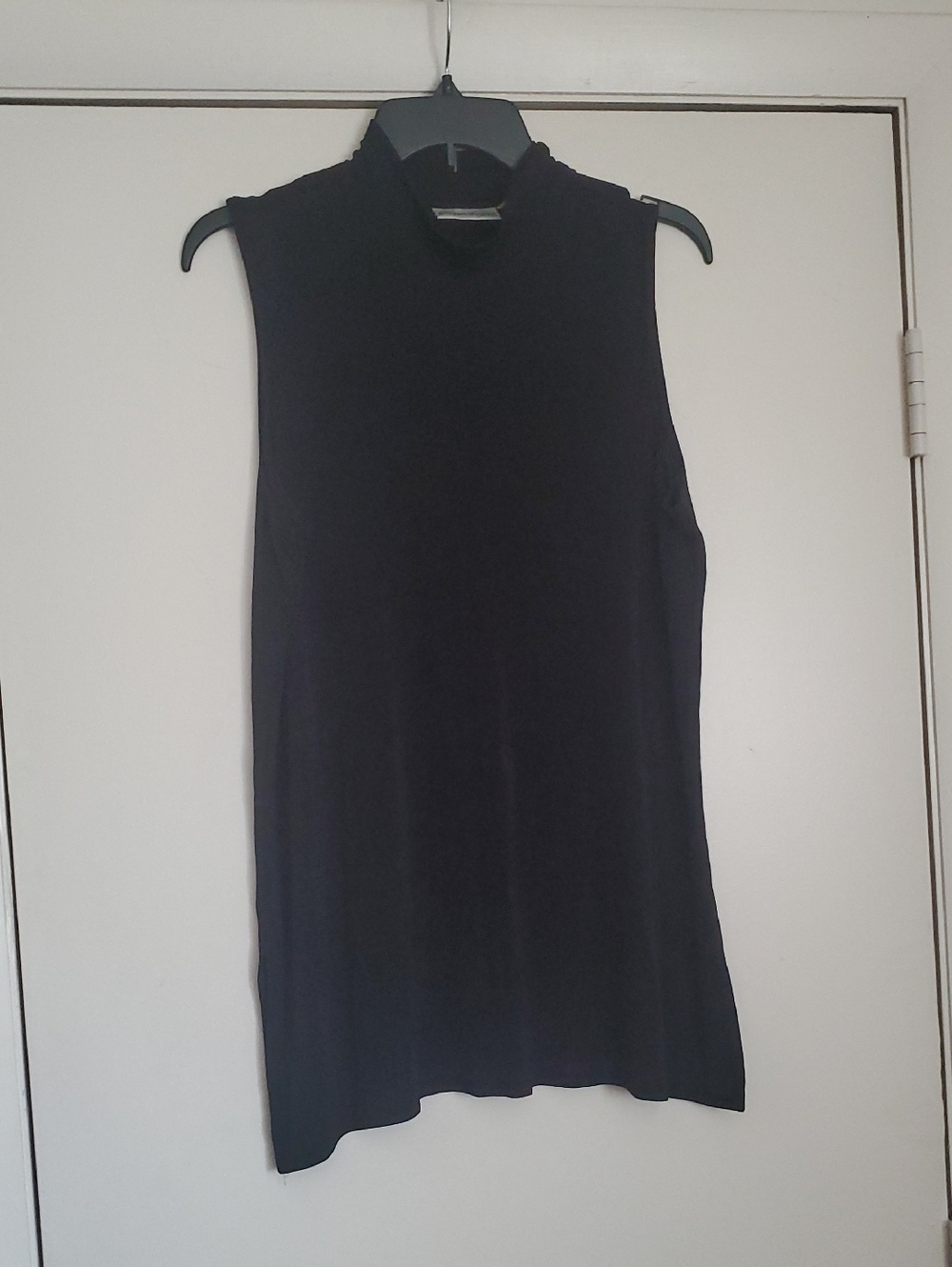 Private Edition By Chico's Black Sleeveless Mock Neck Tank Top